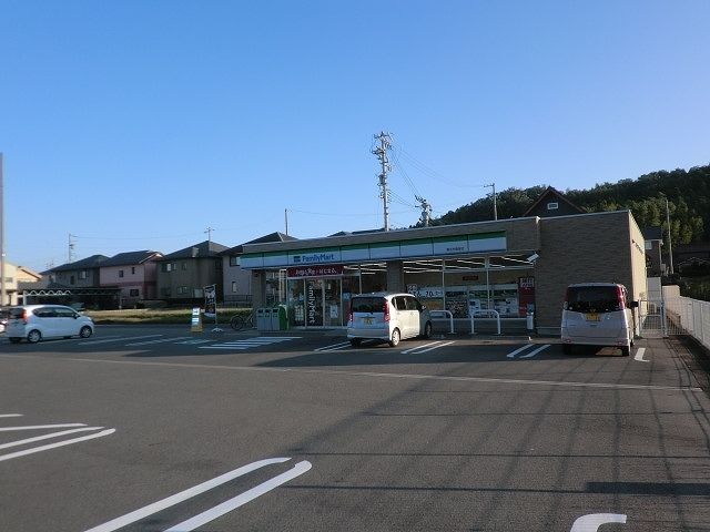 コンビニ　ファミリーマート桑名市桑部店（コンビニ）まで350m