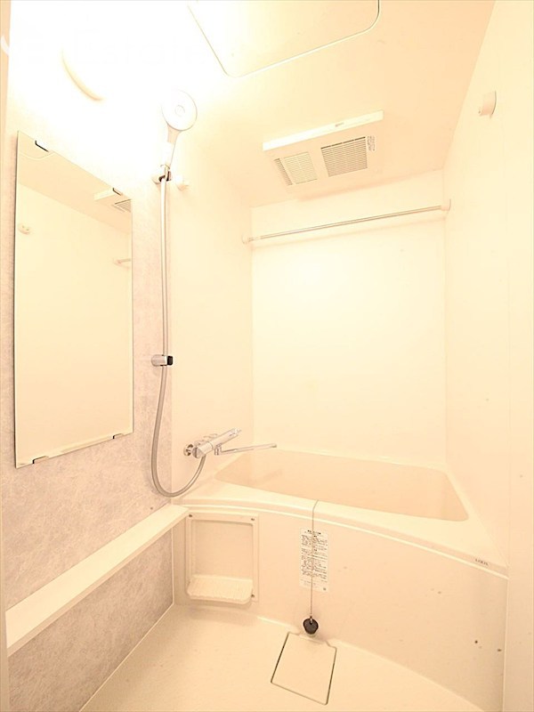 バス・シャワールーム　バスルーム