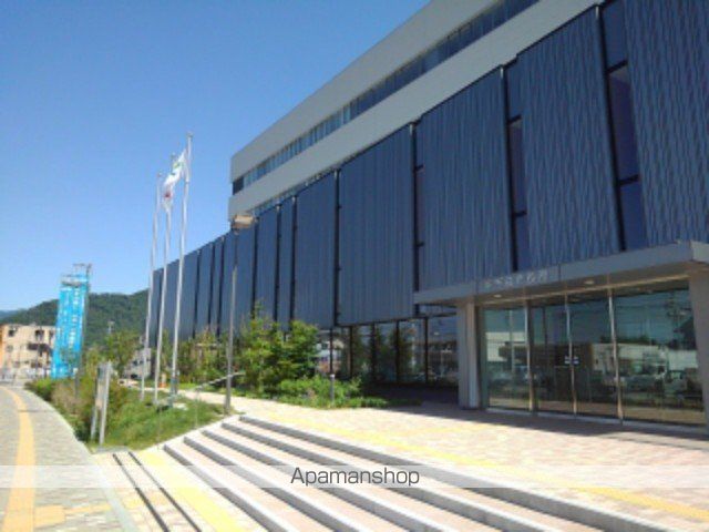 役所　千曲市役所（役所）まで850m