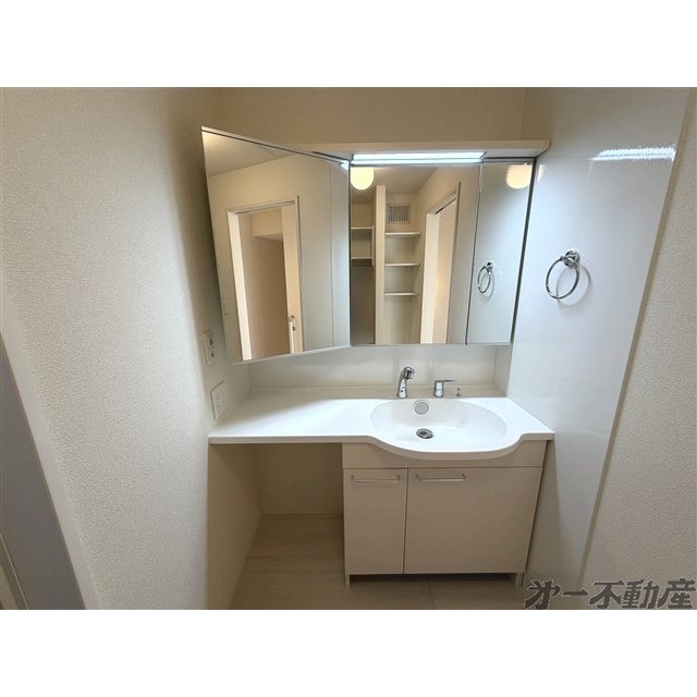 洗面設備　洗面化粧台