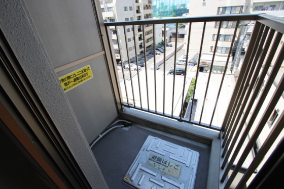 バルコニー　※他部屋の写真です。現況優先