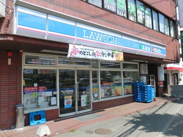 コンビニ　ローソン二十四軒1条店（コンビニ）まで343m