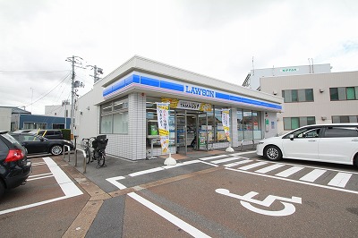 コンビニ　ローソン新潟愛宕店（コンビニ）まで298m