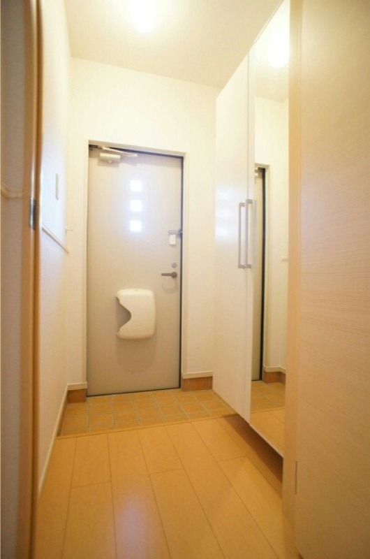 玄関　図面と現状に相違がある場合には現状を優先