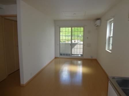 居室・リビング　ゆったり過ごせる居間です