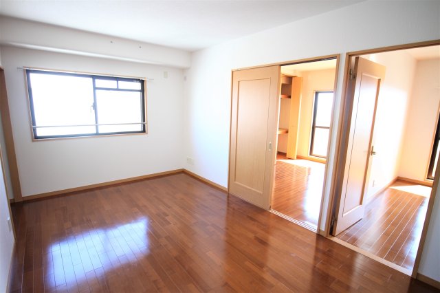 居室・リビング　使いやすい居間です