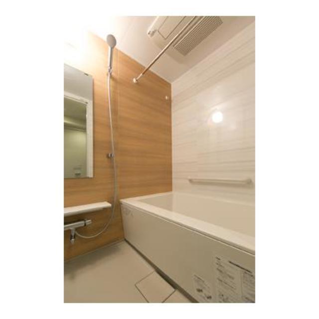 バス・シャワールーム　写真は同タイプ住戸です。