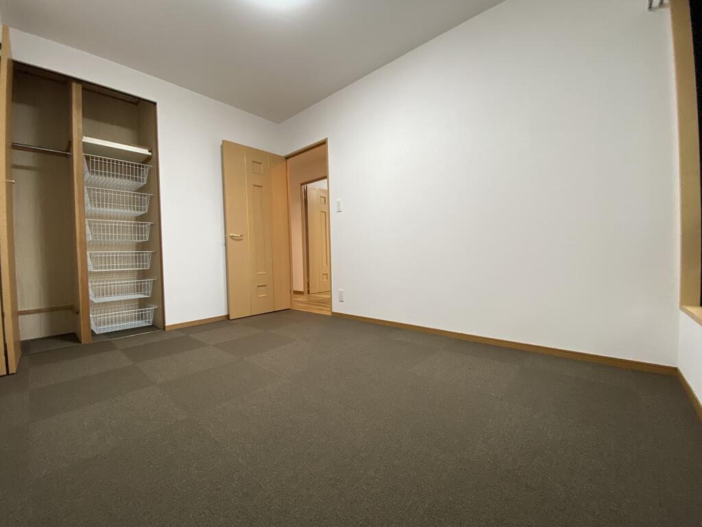 収納　各居室に収納スペースあり☆