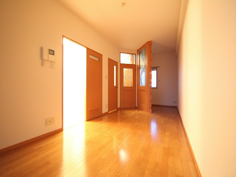 居室・リビング　ＬＤＫ9.4帖　洋室8帖とつなげても仕切っても使えます