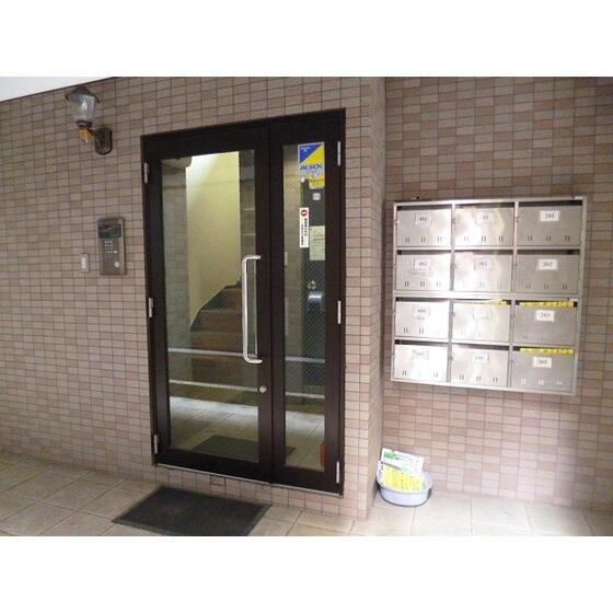 エントランス　エントランス?