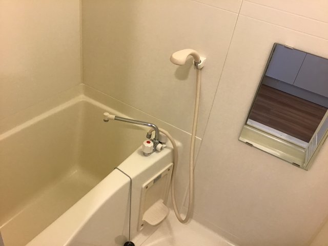 バス・シャワールーム　浴室