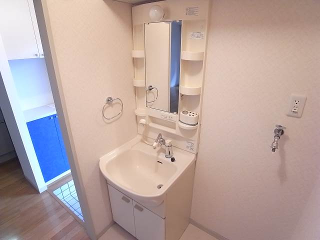 洗面設備　朝の身支度はこちらです。