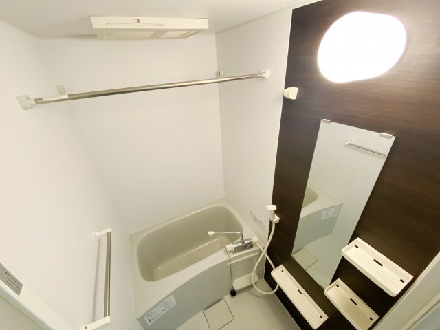バス・シャワールーム　別号室の参考写真です。