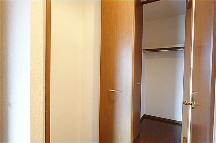 収納　廊下・２ヶ所の収納