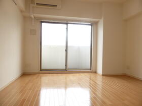 居室・リビング　内観1※別部屋参考写真