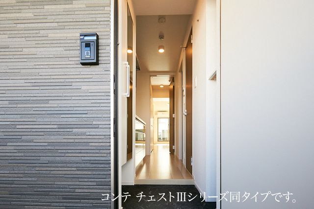メゾンド トレーフルの玄関写真
