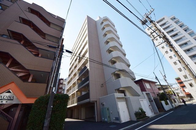 建物外観　～周りは静かな住宅街～