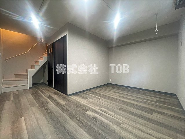 その他部屋・スペース　B1　洋室9.8帖