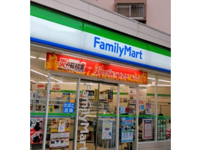 コンビニ　ファミリーマート江戸堀三丁目店（コンビニ）まで103m