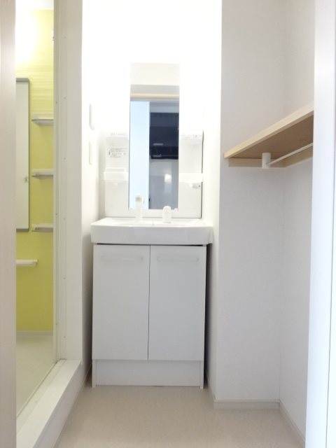 洗面設備　写真は101号室です（参考）