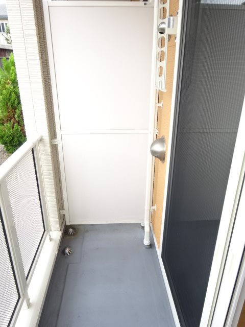 バルコニー　写真は101号室です（参考）