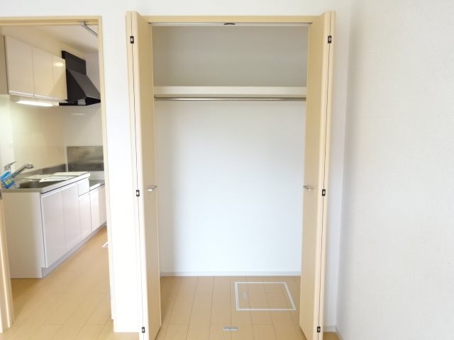 収納　写真は101号室です（参考）