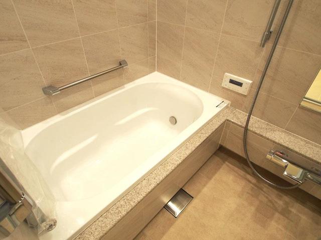 バス・シャワールーム　※写真は同タイプ住戸です。