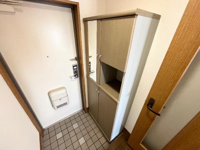 玄関　シューズボックス