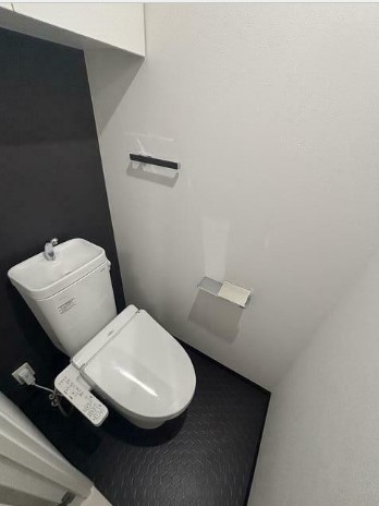 トイレ　温水洗浄便座