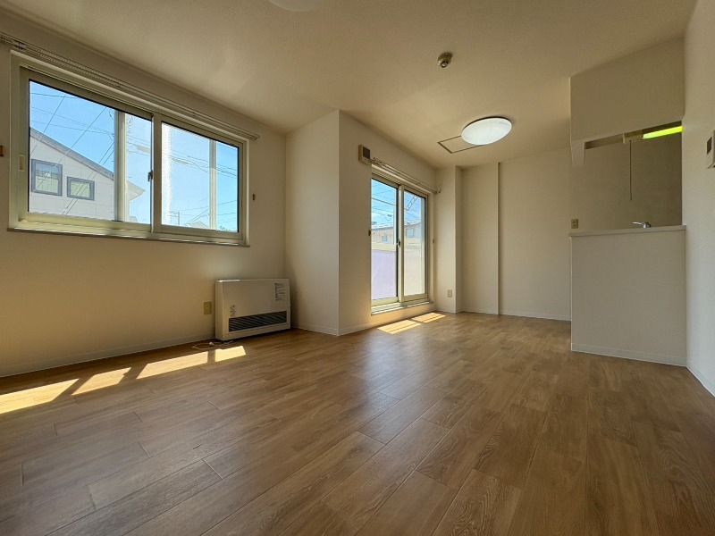 居室・リビング　広くてキレイなお部屋が広がっていて、充実した生活が送れそう。