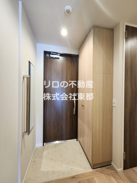 玄関　玄関はダブルロック仕様で安心です♪