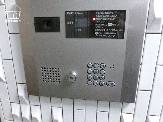 エントランス　安心のオートロック付きです