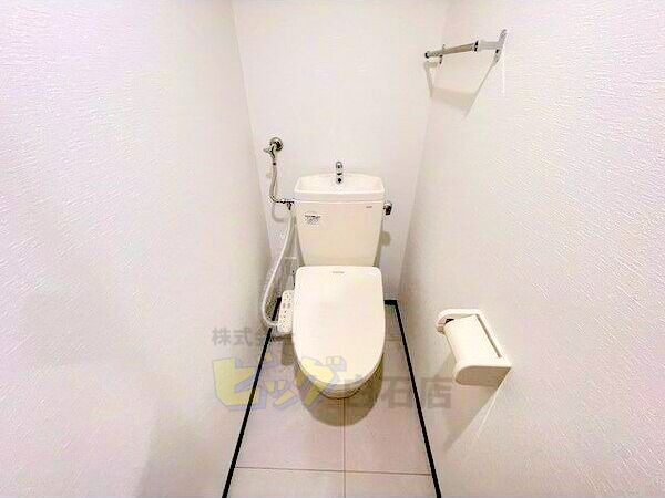 トイレ　ウォシュレット付きのトイレです♪