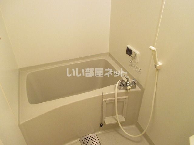 東武伊勢崎線 春日部駅 徒歩14分 2階建 築22年の風呂写真