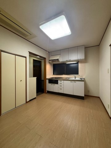 東尾久2丁目アパートの居間写真