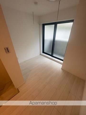 REGOLITH IKEGAMIの居間写真