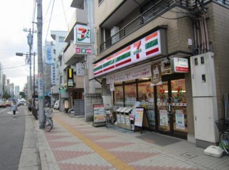 コンビニ　セブンイレブン 新大塚駅前店（コンビニ）まで421m