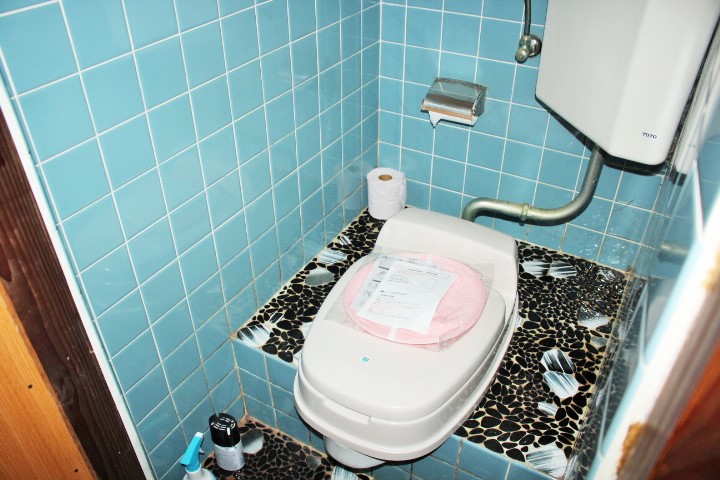 大鋸屋町貸家のトイレ写真