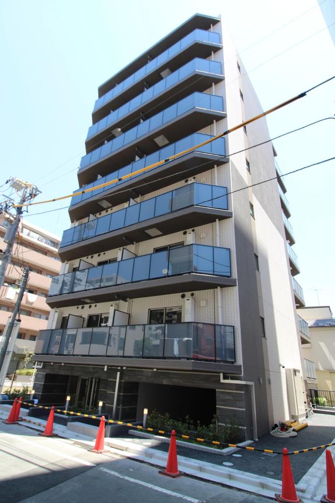 墨田区東駒形のマンションの建物外観