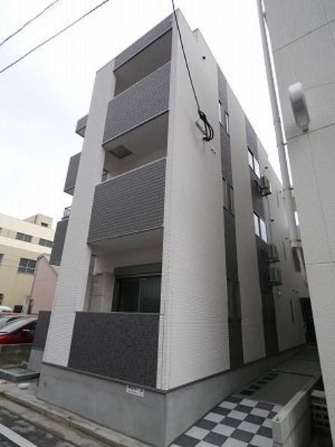 福岡市中央区清川のアパートの建物外観