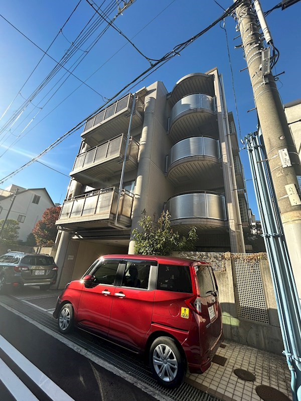 【神戸市東灘区本山中町のマンションの建物外観】