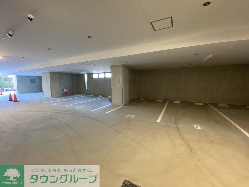 【府中市住吉町のマンションのエントランス】