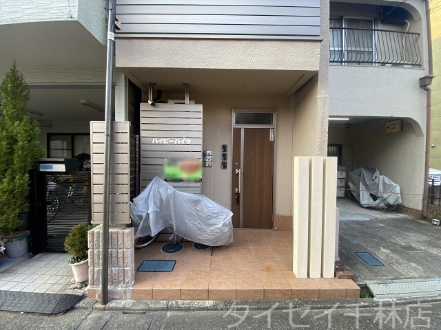 【守口市金下町のマンションのエントランス】