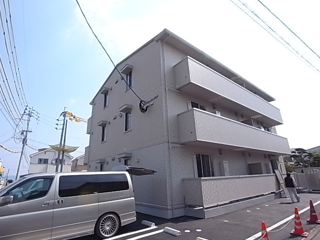 Ｄーｒｏｏｍ今宿1丁目の建物外観