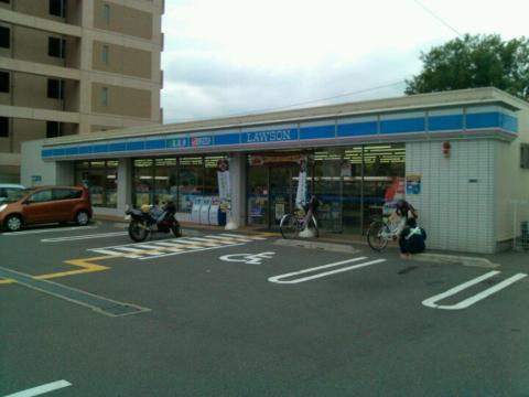 PALACE WEST千里丘 A棟　ローソン吹田千里丘上店（その他　247m）