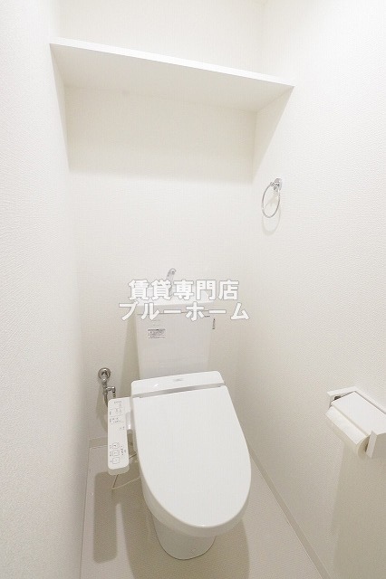 トイレ　シャワートイレ付き！