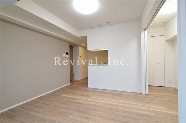 居室・リビング　明るいリビングでございます