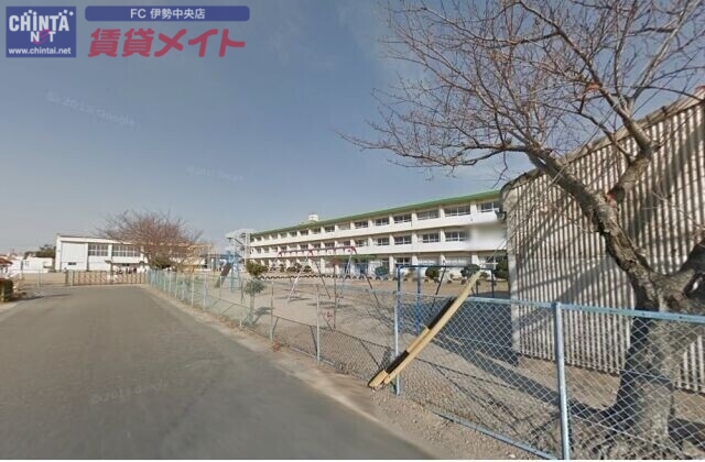 小学校　伊勢市立みなと小学校（小学校）まで1221m