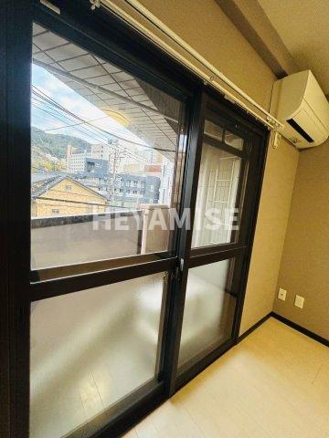 バルコニー　二重サッシ