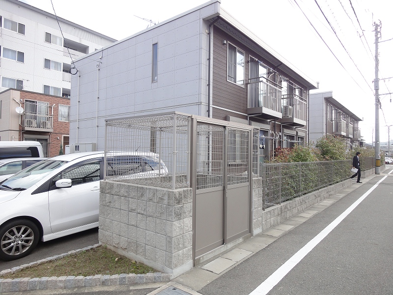 建物外観　今宿小校区の室内広々したファミリー物件♪庭付き♪